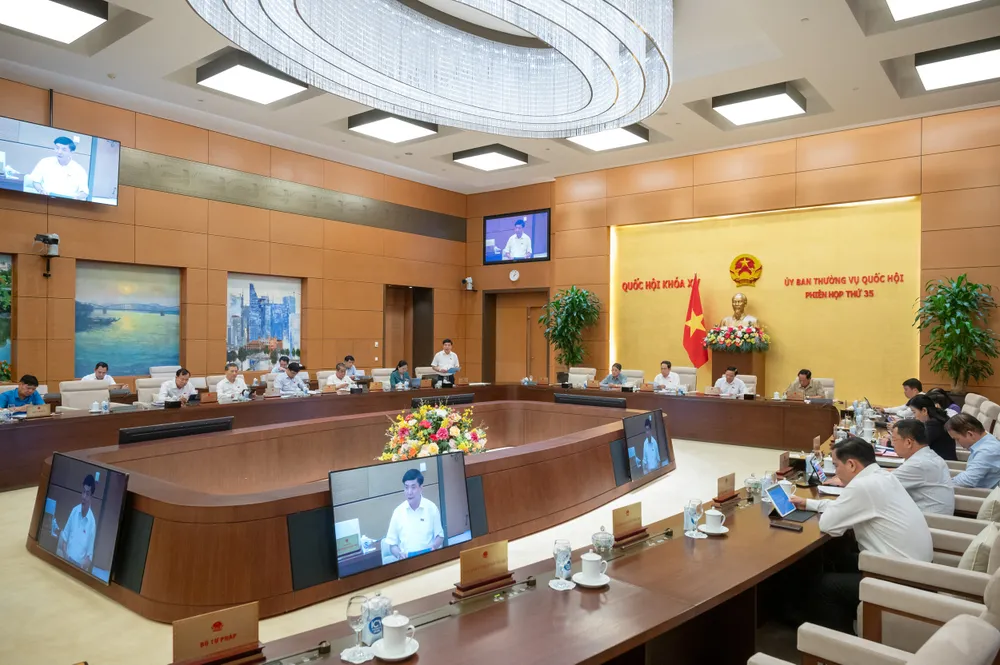 Toàn cảnh phiên họp thứ 35 của Ủy ban Thường vụ Quốc hội chiều 11-7. Ảnh: PHẠM THẮNG chinh-phu-se-bao-cao-quoc-hoi-ve-cai-cach-tien-luong-vao-giua-nam-2025-1.jpg