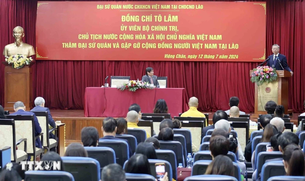 Chủ tịch nước Tô Lâm phát biểu tại buổi gặp gỡ cộng đồng người Việt Nam tại Lào. Ảnh: TTXVN hoat-dong-cuoi-cung-cua-chu-tich-nuoc-to-lam-trong-chuyen-tham-toi-lao-1.jpg