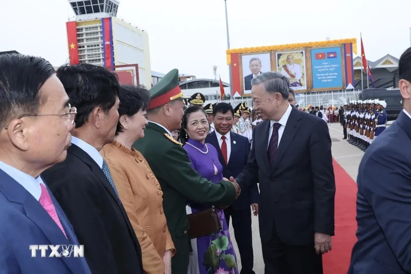 Chuyến thăm đầu tiên của Chủ tịch nước Tô Lâm đến Vương quốc Campuchia đã kết thúc tốt đẹp. Ảnh: TTXVN chu-tich-nuoc-to-lam-ket-thuc-tot-dep-chuyen-tham-den-vuong-quoc-campuchia-2.jpg