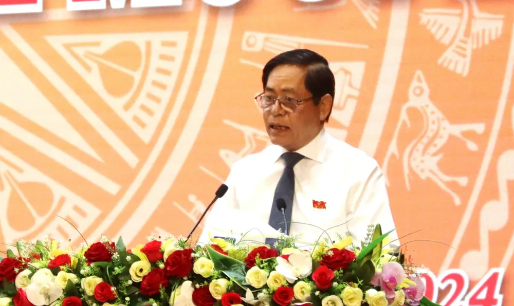 Ông Phạm Viết Thanh, Bí thư Tỉnh ủy, Chủ tịch HĐND tỉnh Bà Rịa- Vũng Tàu, phát biểu tại kỳ họp. Ảnh: TK Bà Rịa- Vũng Tàu xem xét nhiều nghị quyết 'điểm tựa' an sinh cho người dân