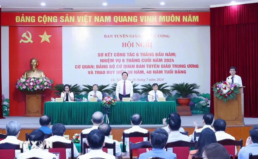 Hội nghị triển khai nhiệm vụ sáu tháng cuối năm 2024 Ban Tuyên giáo Trung ương. Ảnh: TTXVN Cán bộ tuyên giáo phải nêu cao tinh thần trách nhiệm, dám nghĩ, dám làm