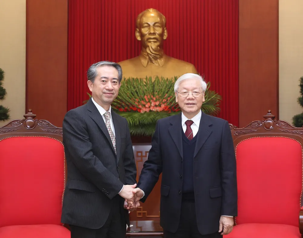 Năm 2018, Tổng Bí thư, Chủ tịch nước Nguyễn Phú Trọng tiếp Đại sứ Trung Quốc tại Việt Nam Hùng Ba. Ảnh: TTXVN vna-potal-tong-bi-thu-chu-tich-nuoc-nguyen-phu-trong-tiep-dai-su-trung-quoc-073101691-3687524-7720.jpg