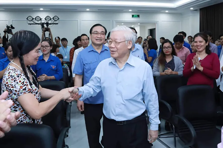 Tổng Bí thư Nguyễn Phú Trọng tham dự Ngày hội đại đoàn kết dân tộc tại khu phố 6, phường Nguyễn Du (quận Hai Bà Trưng, Hà Nội) dịp tháng 11-2018. tong-bi-thu-nguyen-phu-trong4-7040.jpg