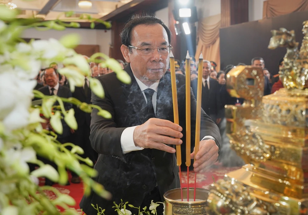 tang-le-tp.hcm-1 (1).jpg