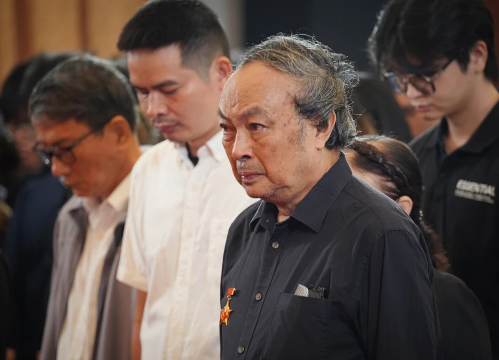 vieng-tai-hoi-truong-thong-nhat-thuan-van (9).jpg