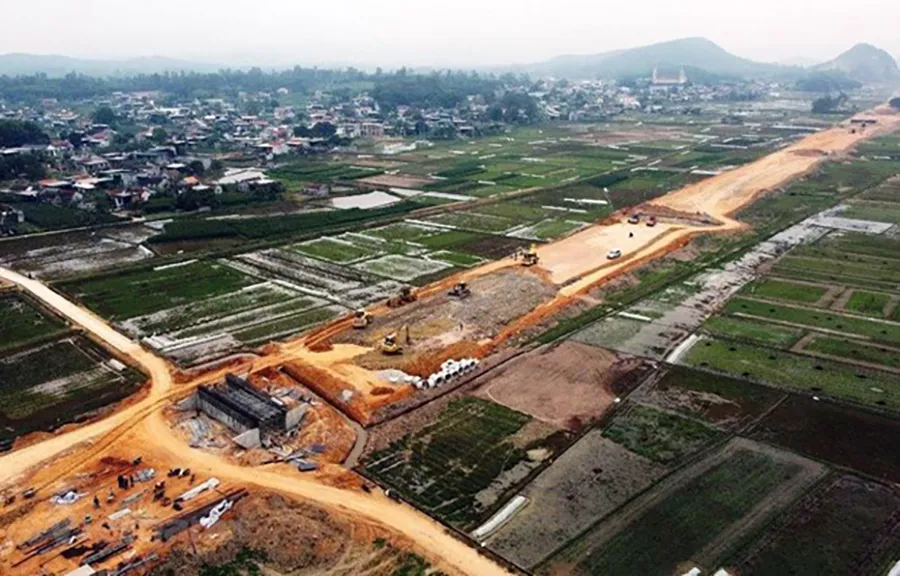 Dự án giao thông cao tốc Bắc - Nam. Ảnh minh họa: VGP thu-tuong-yeu-cau-khong-de-tinh-trang-du-an-cho-mat-bang-1.jpg