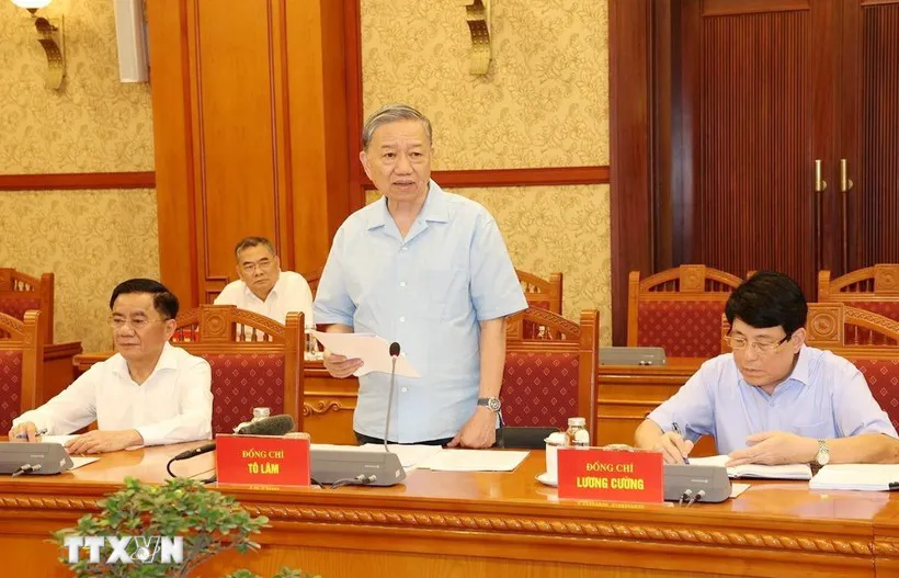Tổng Bí thư, Chủ tịch nước Tô Lâm chủ trì họp Thường trực Tiểu ban Văn kiện Đại hội XIV tong-bi-thu-chu-tich-nuoc-to-lam-chu-tri-hop-thuong-truc-tieu-ban-van-kien-dai-hoi-xiv (1).jpg