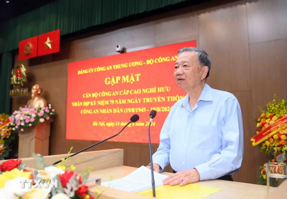 Tổng Bí thư, Chủ tịch nước Tô Lâm phát biểu. Ảnh: TTXVN phát tong-bi-thu-chu-tich-nuoc-gap-mat-can-bo-cong-an-cap-cao-nghi-huu.jpg