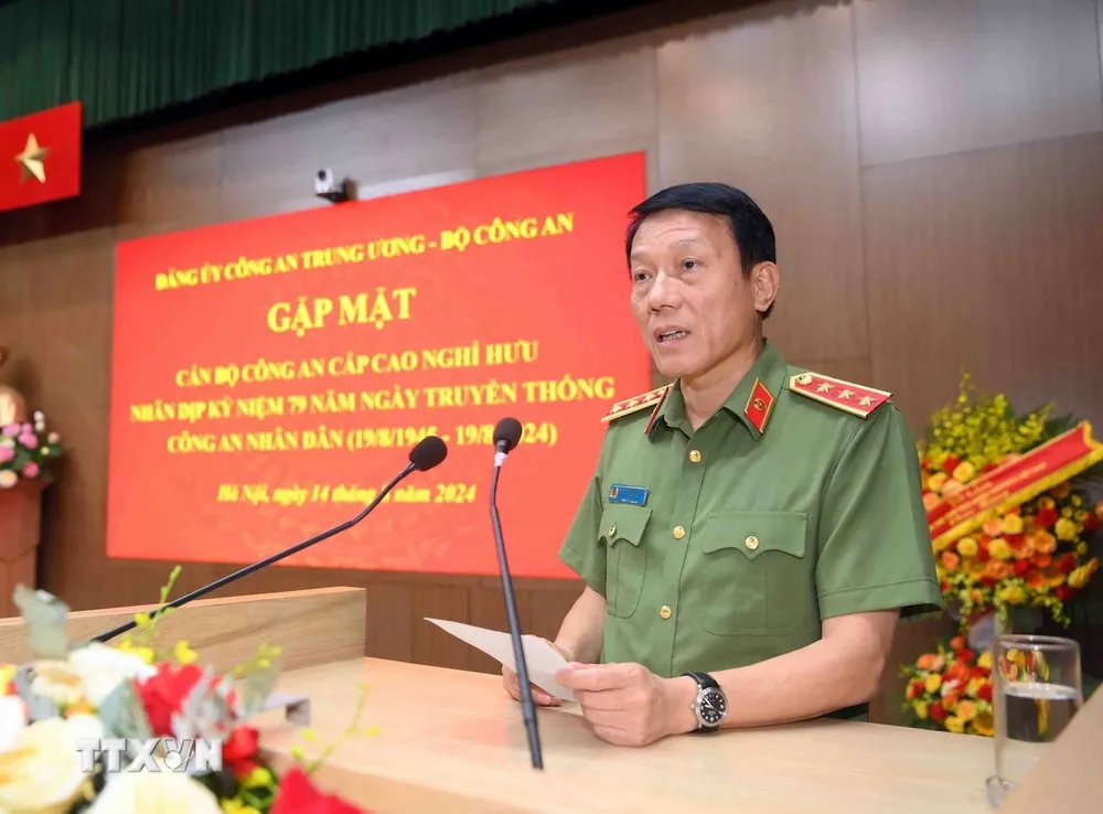 Thượng tướng Lương Tam Quang, Ủy viên Trung ương Đảng, Bí thư Đảng ủy Công an Trung ương, Bộ trưởng Bộ Công an phát biểu. Ảnh: TTXVN phát Tổng Bí thư, Chủ tịch nước gặp mặt cán bộ công an cấp cao nghỉ hưu