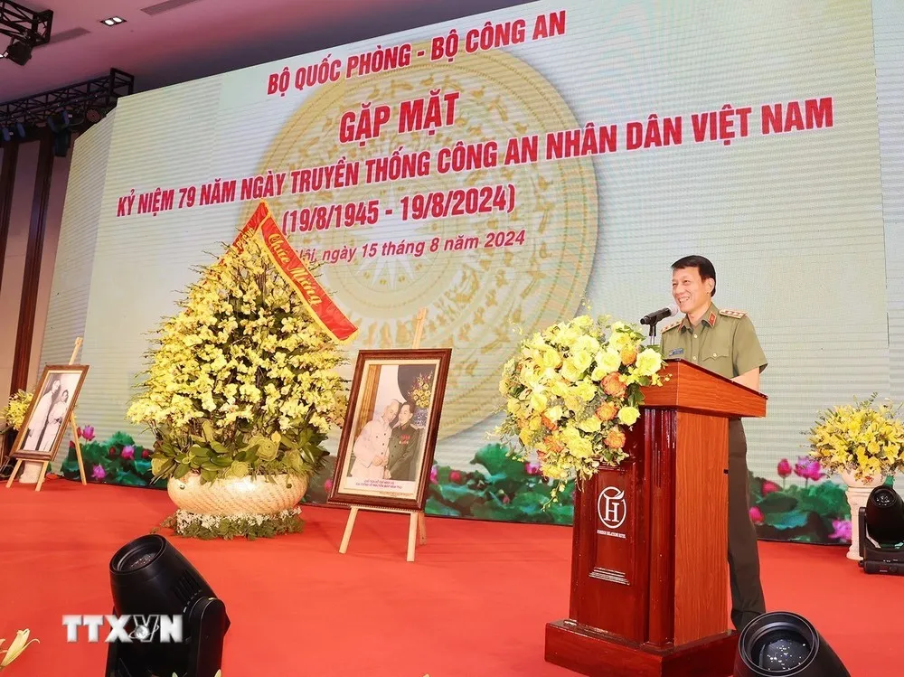 Thượng tướng Lương Tam Quang, Ủy viên Trung ương Đảng, Bí thư Đảng ủy Công an Trung ương, Bộ trưởng Bộ Công an phát biểu. Ảnh: TTXVN Bộ trưởng Lương Tam Quang: Quân đội và Công an như 'hai cánh của một con chim'