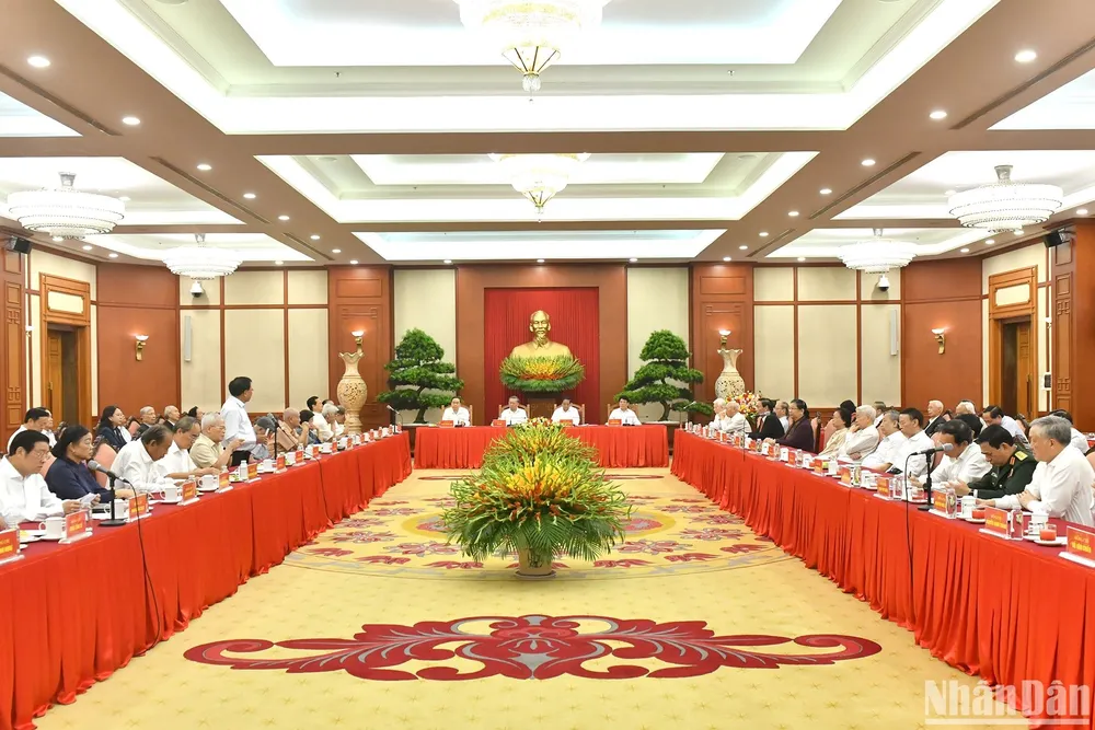 Tổng Bí thư, Chủ tịch nước Tô Lâm chủ trì Hội nghị gặp mặt Lãnh đạo, nguyên Lãnh đạo Đảng, Nhà nước. Ảnh: BÁO NHÂN DÂN se-kien-toan-cac-chuc-danh-lanh-dao-cap-cao-vao-ky-hop-quoc-hoi-thang-10-2024.jpg