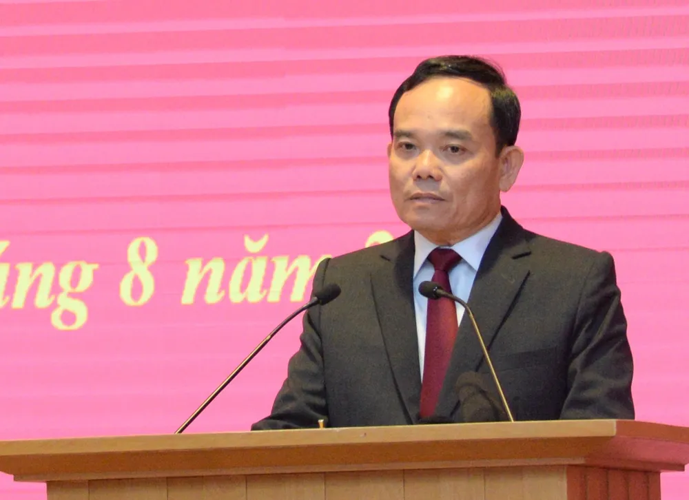 Tân Trưởng Ban Kinh tế Trung ương Trần Lưu Quang. Phó Thủ tướng Trần Lưu Quang làm Trưởng ban Kinh tế Trung ương