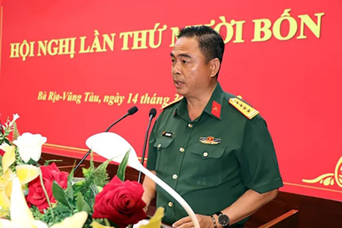 Đại tá Lê Xuân Bình, Phó Tư lệnh Quân khu 7, Bộ Quốc phòng. Ảnh: VGP phát Thủ tướng bổ nhiệm 4 nhân sự cấp cao Bộ Quốc phòng - trung tướng trương thiên tô