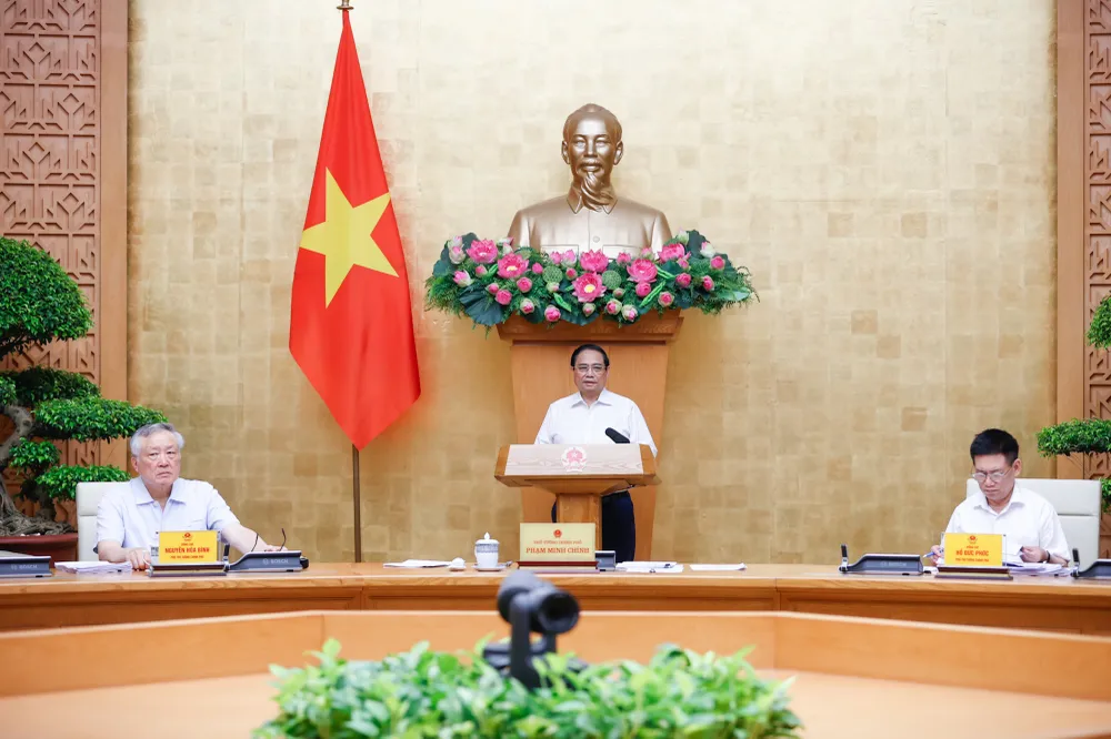 Thủ tướng Phạm Minh Chính chủ trì phiên họp chuyên đề về xây dựng pháp luật. Ảnh: VGP Sửa 3 luật, Thủ tướng Phạm Minh Chính yêu cầu cơ chế, chính sách thông thoáng, khả thi nhưng kiểm soát được