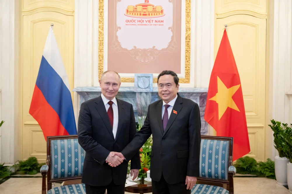 Chủ tịch Quốc hội Trần Thanh Mẫn hội kiến Tổng thống Liên bang Nga Vladimir Putin, ngày 20-6. Ảnh: QH Chủ tịch Quốc hội Trần Thanh Mẫn thăm chính thức Nga