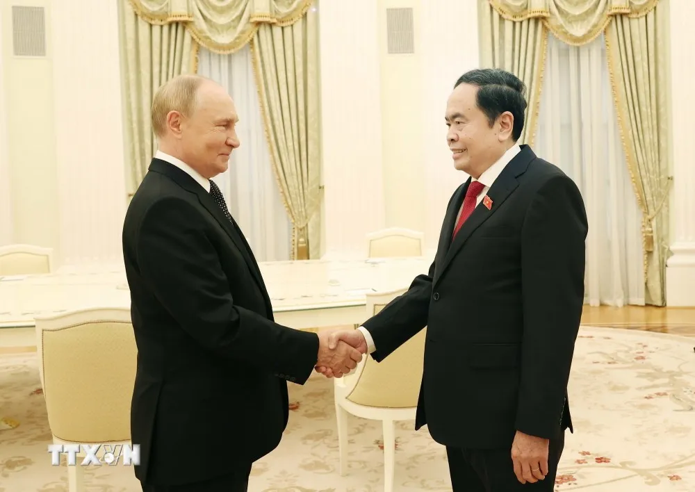 Chủ tịch Quốc hội Trần Thanh Mẫn hội kiến Tổng thống Nga Putin. Ảnh: TTXVN chu-tich-quoc-hoi-tran-thanh-man-hoi-kien-tong-thong-nga-putin.jpg