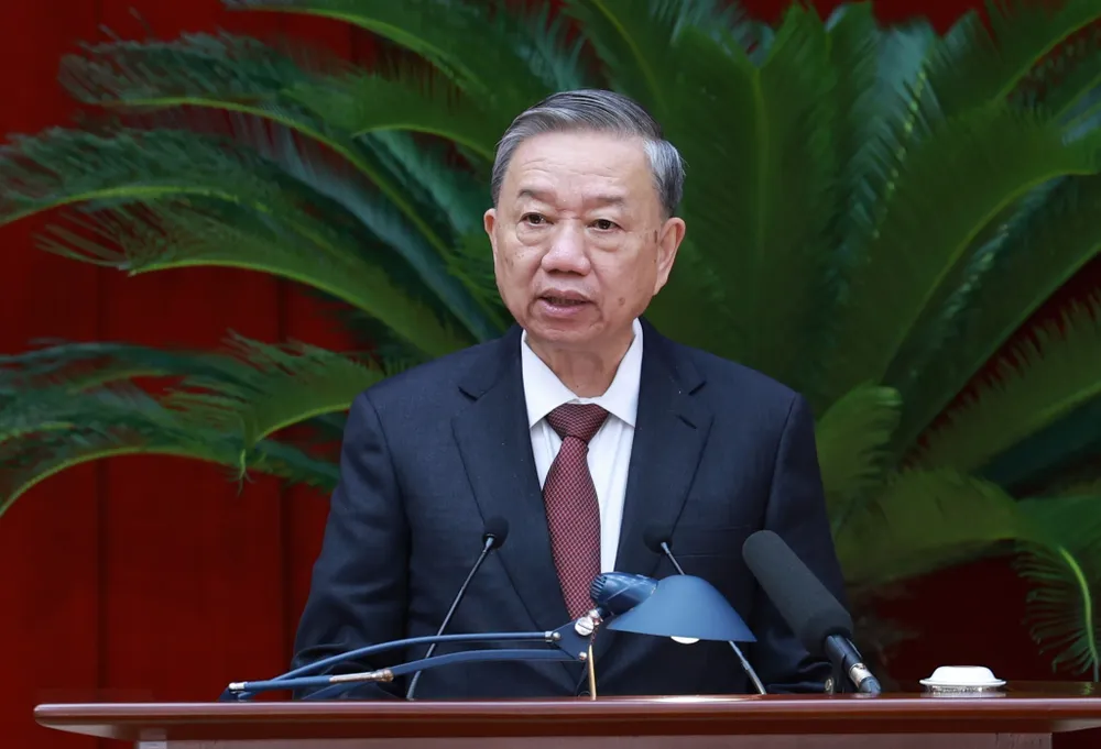 Tổng Bí thư, Chủ tịch nước Tô Lâm phát biểu tại phiên bế mạc chiều 20-9. Ảnh: TTXVN trung-uong-thong-nhat-voi-phuong-huong-nhan-su-trung-uong-dang-khoa-xiv-2.jpg