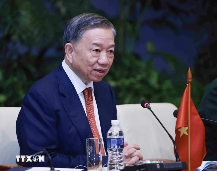 Tổng Bí thư, Chủ tịch nước Tô Lâm phát biểu tại cuộc hội đàm với Bí thư thứ nhất Đảng Cộng sản Cuba, Chủ tịch Cuba Miguel Diaz Canel Bermudez. Ảnh: TTXVN viet-nam-cuba-xa-nhau-hang-van-dam-nhung-long-dan-hai-nuoc-gan-nhau-nhu-anh-em-mot-nha-2.jpg