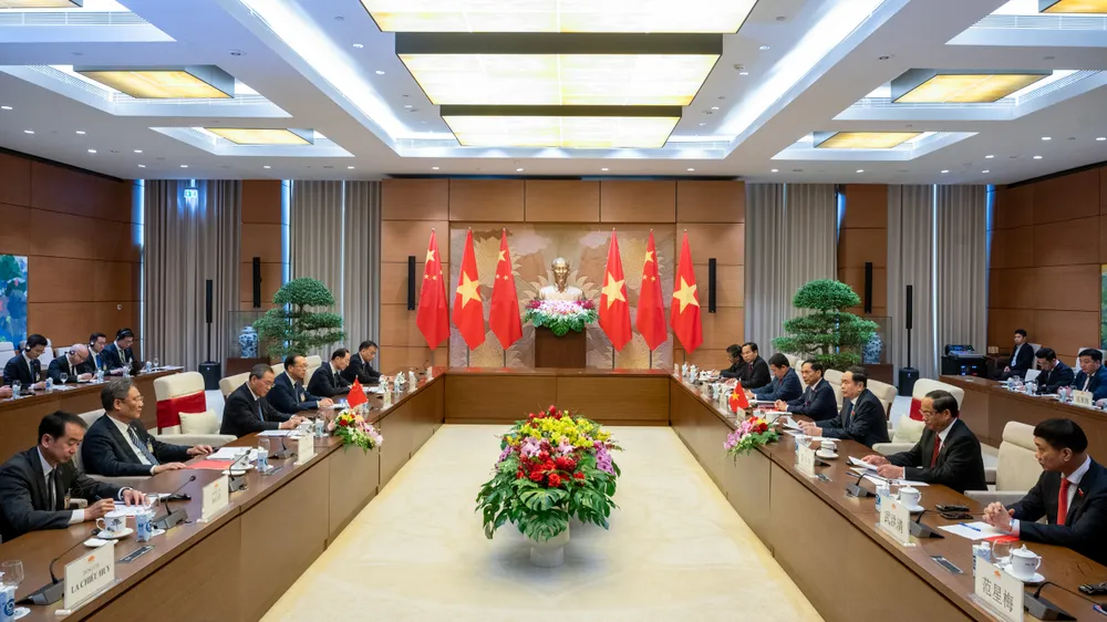 Quang cảnh buổi hội kiến. Ảnh: QH Thủ tướng Lý Cường: Trung Quốc coi Việt Nam là hướng ưu tiên trong chính sách ngoại giao láng giềng