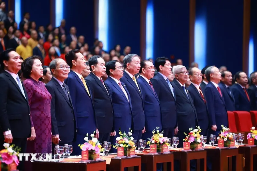 tong-bi-thu-chu-tich-nuoc-to-lam-cung-hon-1-000-dai-bieu-du-dai-hoi-mat-tran-to-quoc-viet-nam (15).jpg