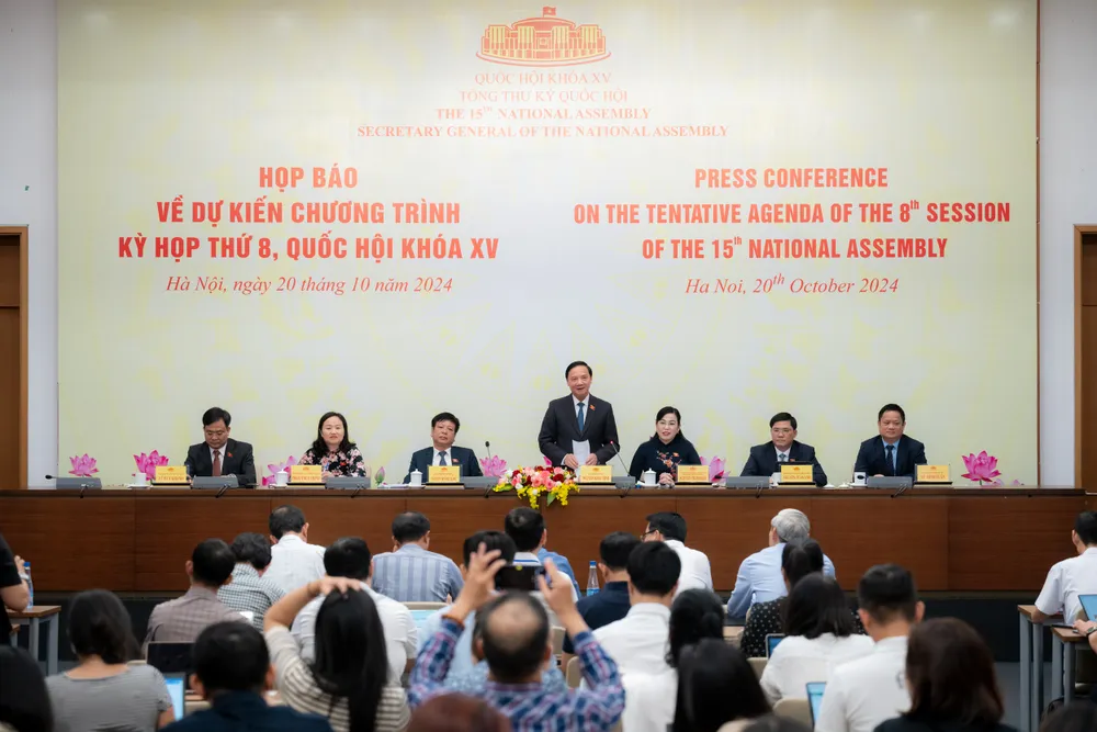 Phó Chủ tịch Quốc hội Nguyễn Khắc Định chủ trì họp báo kỳ họp thứ tám, Quốc hội khóa XV vào chiều 20-10. Ảnh: PHẠM THẮNG Hôm nay, Quốc hội sẽ thực hiện quy trình bầu Chủ tịch nước