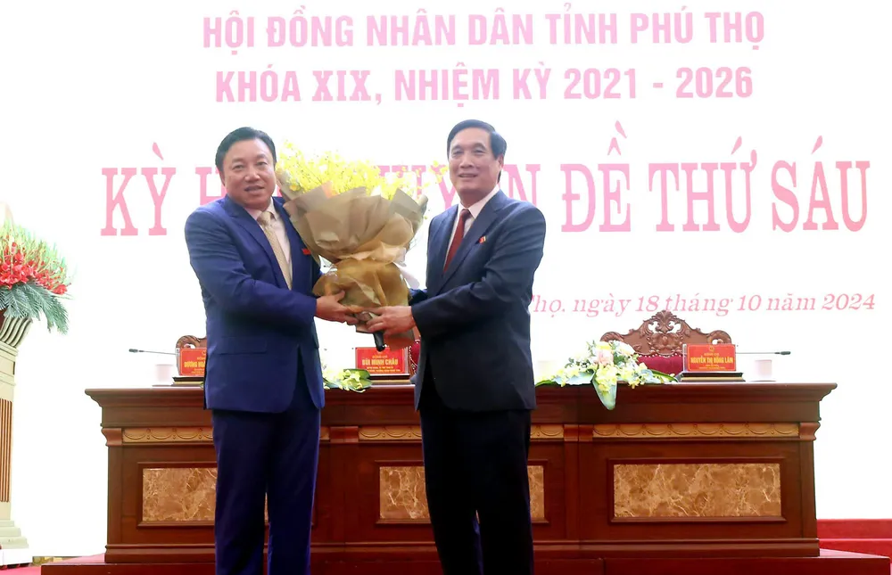 Ông Nguyễn Huy Ngọc, Giám đốc Sở Y tế được bầu giữ chức Phó Chủ tịch tỉnh Phú Thọ nhiệm kỳ 2021-2026. Ảnh: NGỌC LONG ong-nguyen-huy-ngoc-lam-pho-chu-tich-tinh-phu-tho-5839.jpg