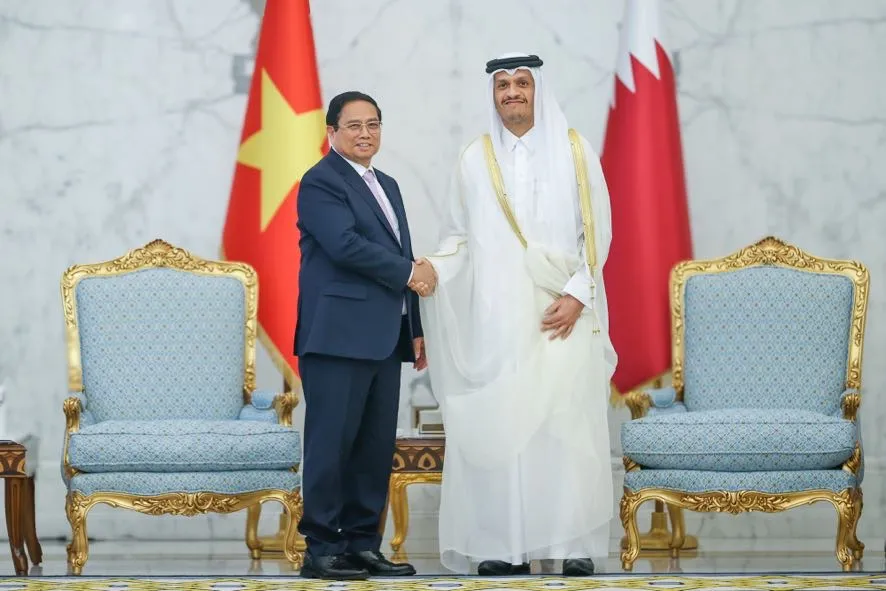 Thủ tướng Qatar Sheikh Mohamed bin Abdurahman Al Thani hoan nghênh và khẳng định chuyến thăm chính thức Qatar của Thủ tướng Phạm Minh Chính là dấu mốc quan trọng, tạo xung lực thúc đẩy quan hệ hữu nghị và hợp tác nhiều mặt giữa hai nước phát triển lên một giai đoạn mới sâu rộng hơn. Ảnh: VGP Quan hệ Việt Nam-Qatar là không có giới hạn thủ tướng phạm minh chính