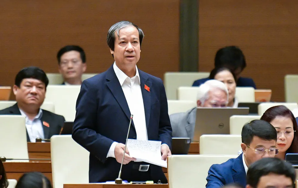 Bộ trưởng GD&ĐT: Mong đại biểu chỉ rõ nhóm lợi ích trong in ấn sách giáo khoa để bắt tiếp