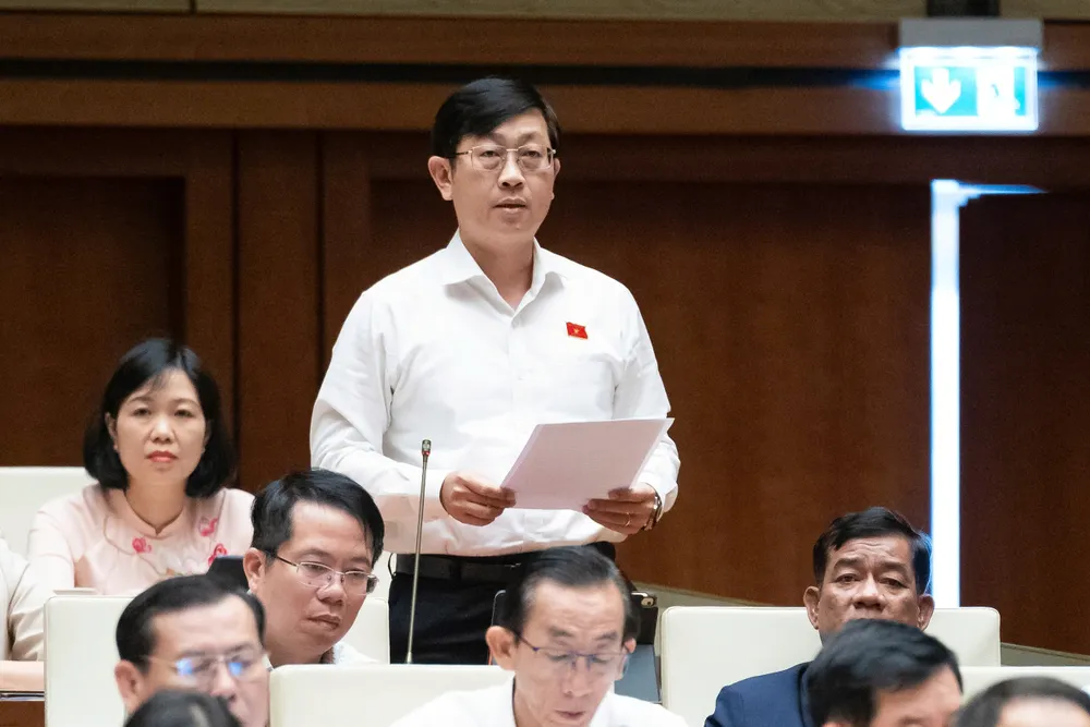 Chống lãng phí làm 'nóng' nghị trường Quốc hội