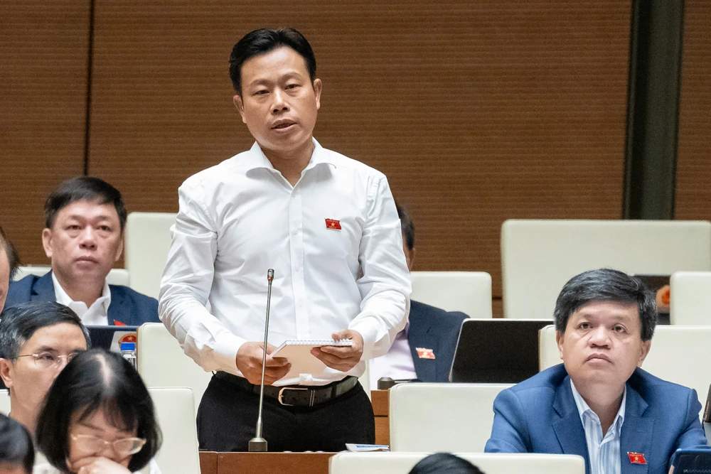 Tiết kiệm chi và gỡ các điểm nghẽn