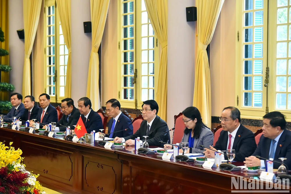 chu-tich-nuoc-luong-cuong-don-tong-thong-bulgari (3).jpg