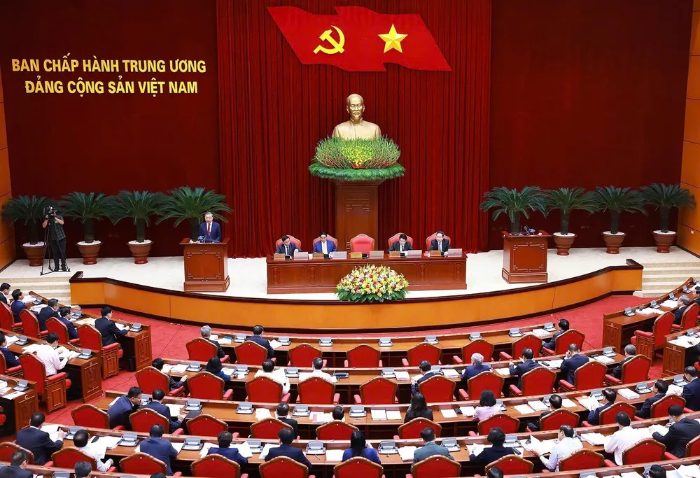 Hội nghị Ban Chấp hành Trung ương Đảng khoá XIII khai mạc sáng 255-11. Ảnh: TTXVN Khai mạc Hội nghị Trung ương Đảng khóa XIII, bàn về tinh gọn bộ máy