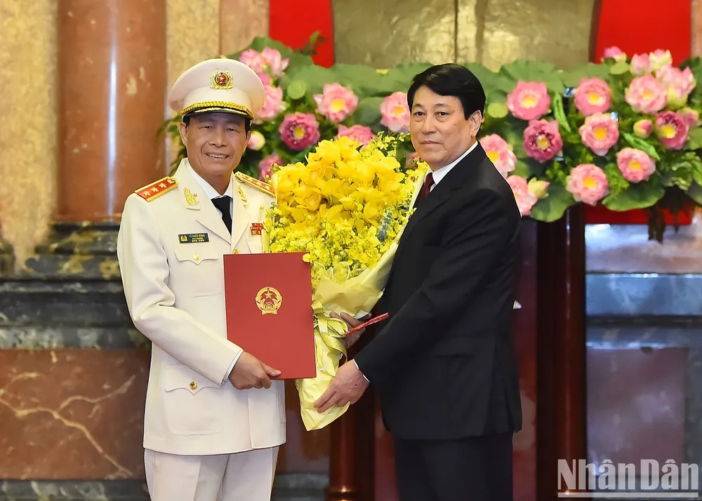 Thứ trưởng Bộ Công an Lê Quốc Hùng được thăng quân hàm Thượng tướng