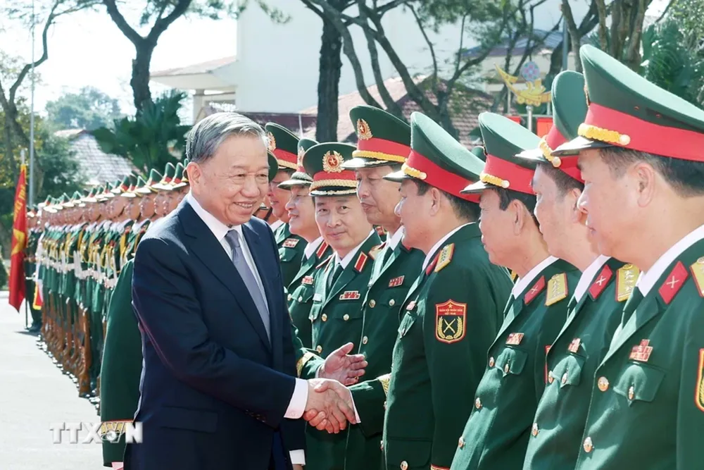 Tổng Bí thư Tô Lâm thăm cán bộ, chiến sỹ Quân đoàn 34 và Binh đoàn 15