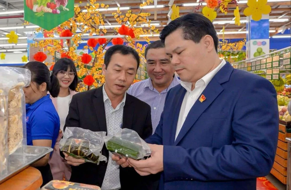 Phó Chủ tịch Quảng Ngãi chỉ đạo không để hàng hóa khan hiếm, tăng giá đột biến dịp Tết