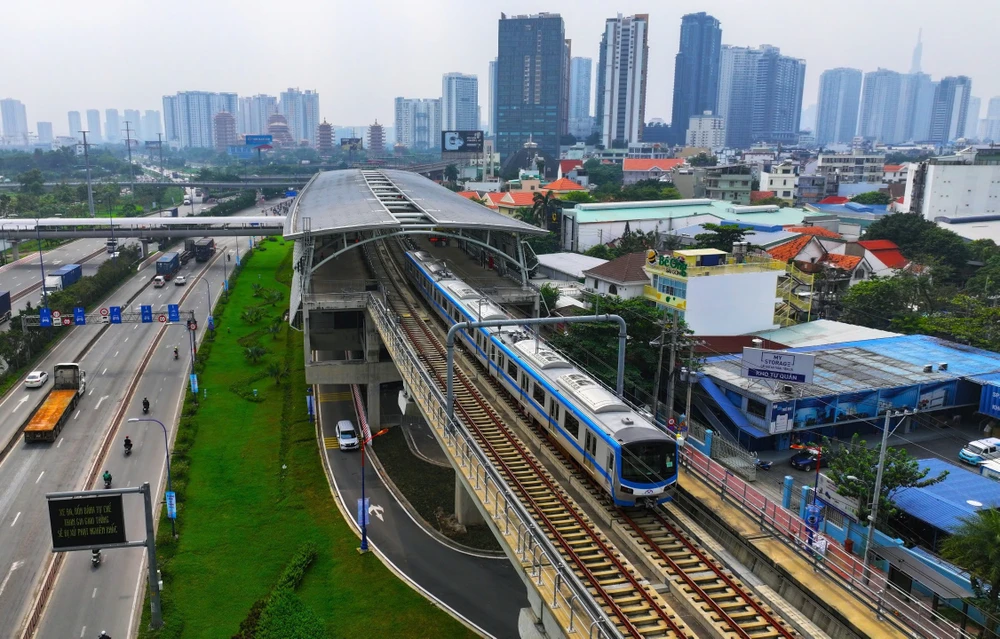 Dưới lá cờ vẻ vang của Đảng, đất nước vững bước vào kỷ nguyên mới