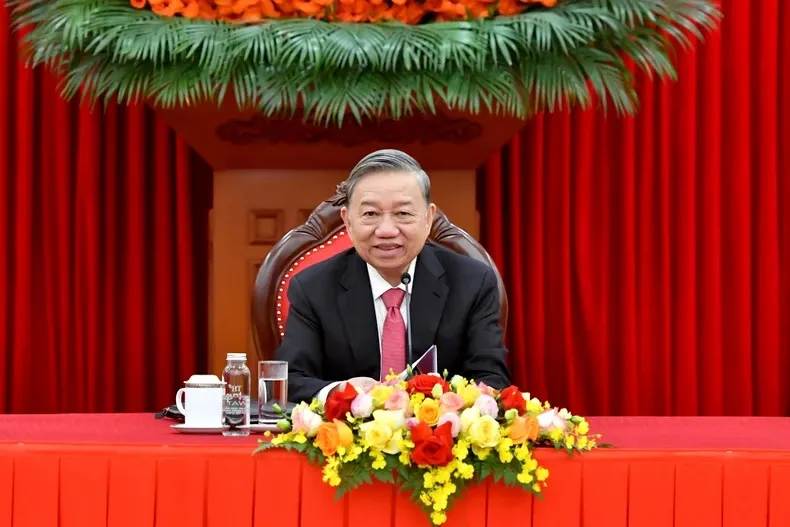 Tổng Bí thư Tô Lâm khẳng định đất nước ta đang bước vào kỷ nguyên vươn mình tới thịnh vượng, hùng cường, “dân giàu, nước mạnh, dân chủ, công bằng, văn minh” đòi hỏi phải có tâm thế, vị thế mới và tư duy, cách tiếp cận mới về hội nhập quốc tế. Ảnh: VGP tong-bi-thu-to-lam.jpg