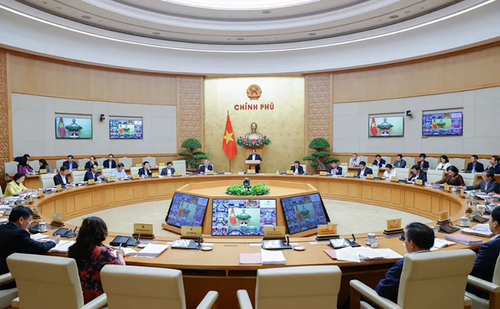 Toàn cảnh phiên họp Chính phủ thường kỳ tháng 3/2025 và Hội nghị trực tuyến Chính phủ với địa phương. Ảnh: VGP Chính phủ giao nhiều nhiệm vụ quan trọng về sáp nhập tỉnh, bỏ cấp huyện