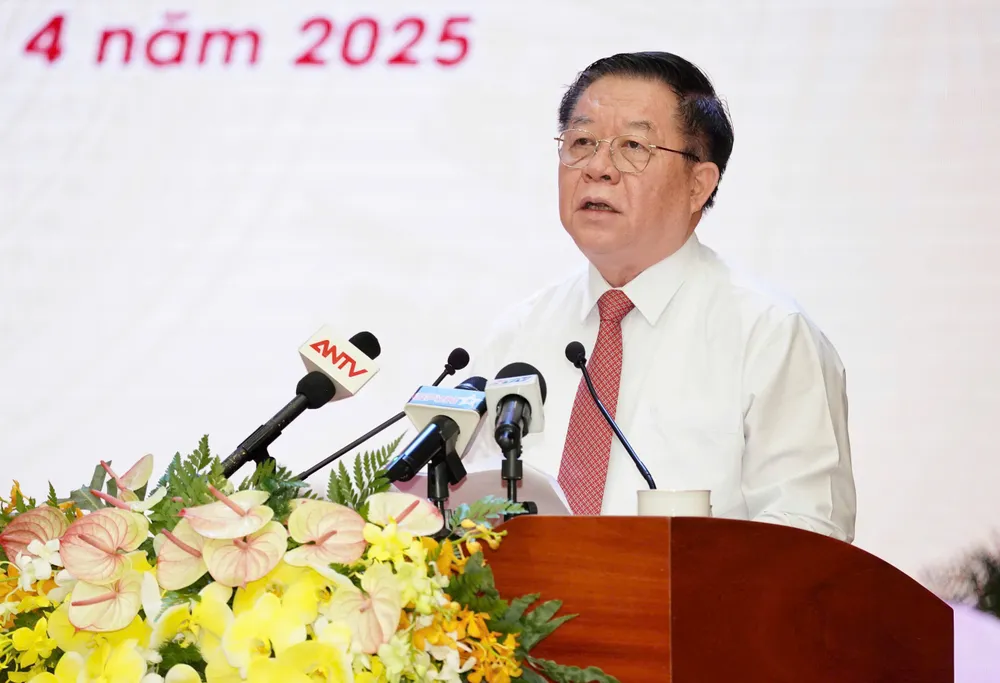 Trưởng ban Tuyên giáo và Dân vận Trung ương Nguyễn Trọng Nghĩa nhấn mạnh Đại thắng mùa Xuân 1975 là nguồn cổ vũ lớn lao cho toàn Đảng, dân và quân ta trong sự nghiệp xây dựng và bảo vệ Tổ quốc. Ảnh: THUẬN VĂN truong-ban-tuyen-giao-va-dan-van-nguyen-trong-nghia.jpg