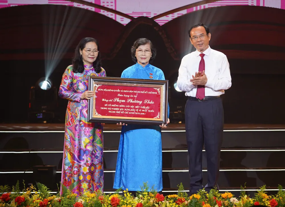  pham-phuong-thao.jpg