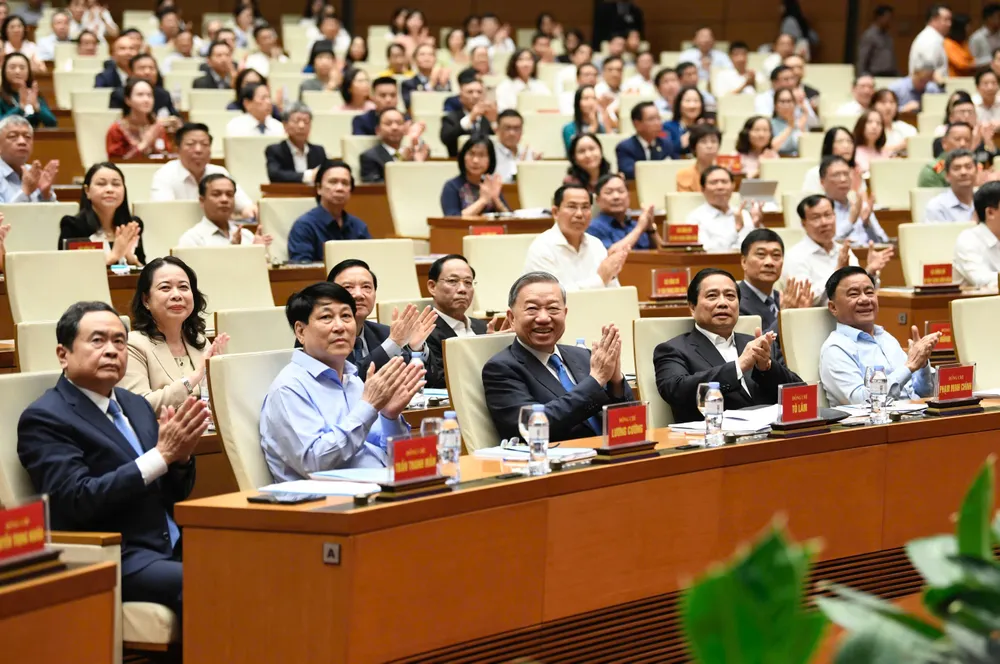 Tổng Bí thư Tô Lâm cùng các lãnh đạo Đảng, Nhà nước tham dự hội nghị. Ảnh: CTV ngan-chan-moi-bieu-hien-truc-loi-huong-lai-chinh-sach-chu-tich-quoc-hoi-tran-thanh-man.jpg