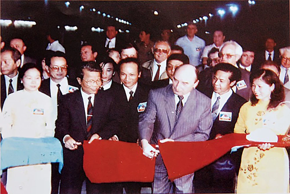 nguyen-chu-tich-nuoc-tran-duc-luong-nha-lanh-dao-co-nhieu-dong-gop-quan-trong-4.jpg