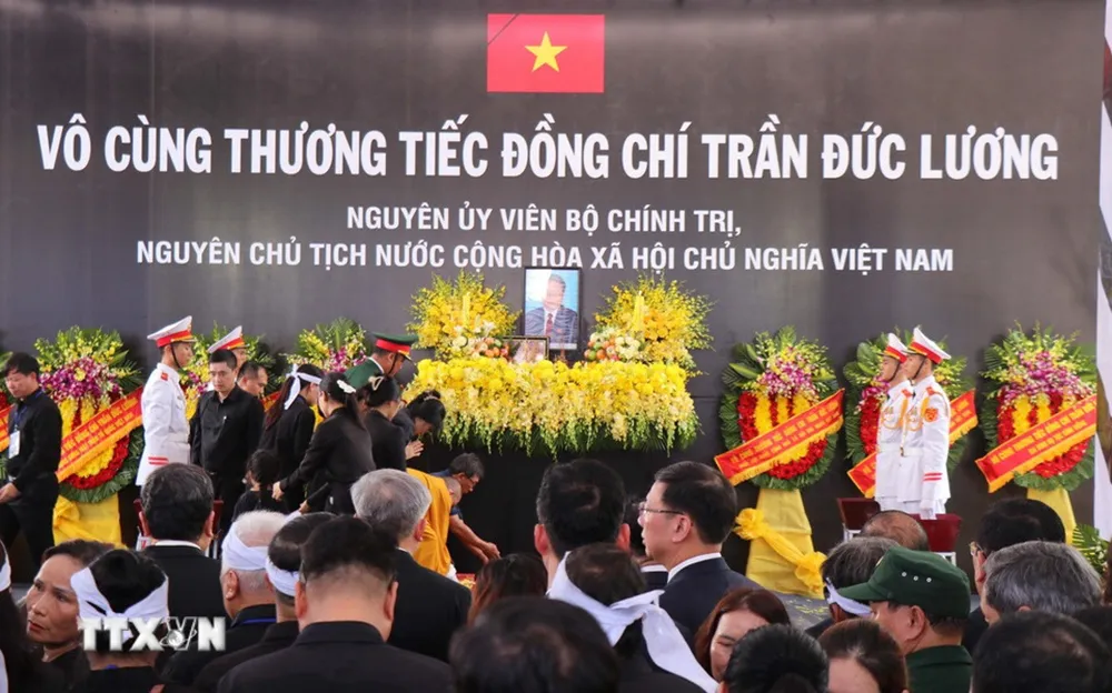 le-an-tang-nguyen-chu-tich-nuoc-tran-duc-luong-10.jpg