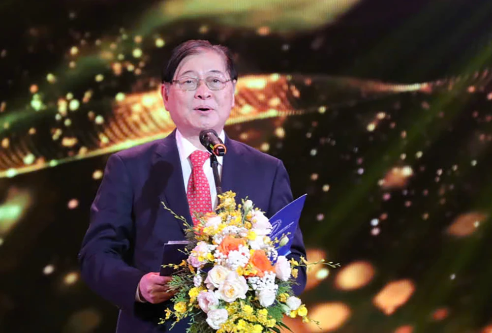 phan-xuan-dung-5-cong-trinh-doat-giai-nhat-giai-thuong-sang-tao-khoa-hoc-cong-nghe-viet-nam-2024.jpg