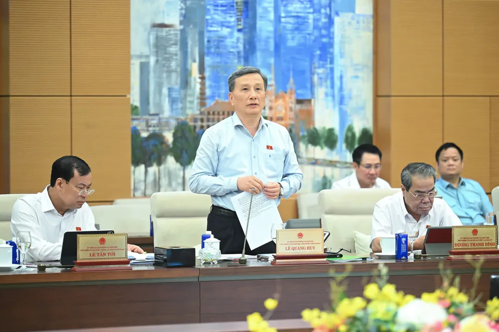 Chủ nhiệm Ủy ban Khoa học, công nghệ và môi trường Lê Quang Huy. Ảnh: QH ong-dau-anh-tuan-lo-ngai-mot-so-quy-dinh-lam-phat-sinh-nhieu-chi-phi-cho-doanh-nghiep.jpg