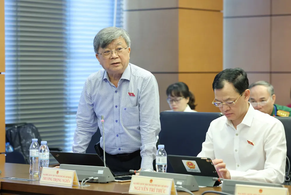 Đại biểu Trương Trọng Nghĩa (TP.HCM). Ảnh: QUANG PHÚC 'Trung tâm tài chính quốc tế như một căn nhà, nếu chưa hoàn chỉnh sẽ không ai dám vào đầu tư'