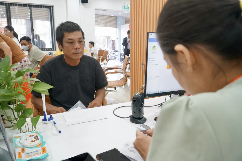 Khi 'hành chính phục vụ' đến từ mệnh lệnh trái tim