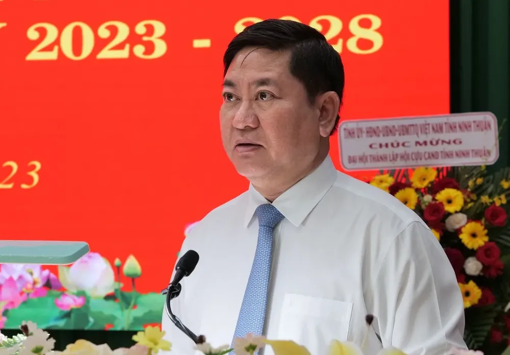 Cho thôi làm đại biểu Quốc hội với ông Lại Thế Nguyên và ông Trần Quốc Nam