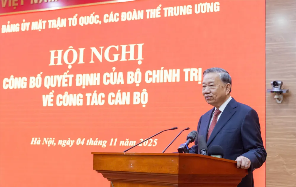 Bà Bùi Thị Minh Hoài làm Bí thư Đảng ủy MTTQ, các đoàn thể Trung ương