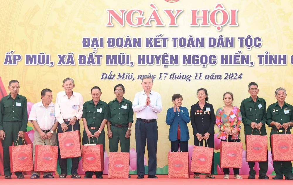 tong-bi-thu-to-lam-phat-huy-suc-manh-dai-doan-ket-dan-toc-de-phat-trien-dat-nuoc.jpg